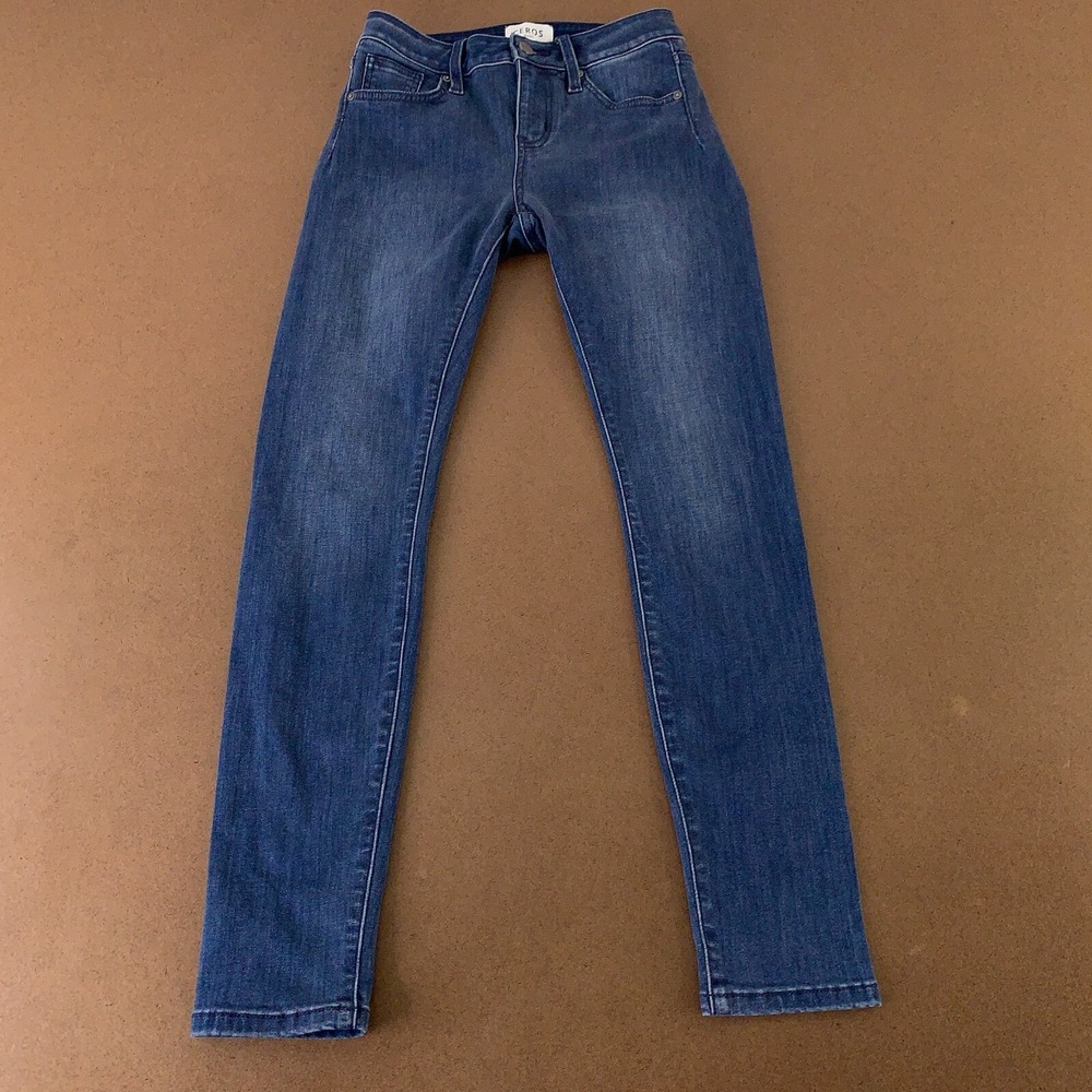 Ceros Women's Size 25 Dark Wash Stretch Denim Seamless Mid Rise Skinny Jeans NWT